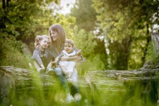 Family portrait - White and black - Fotografo ad Asti
